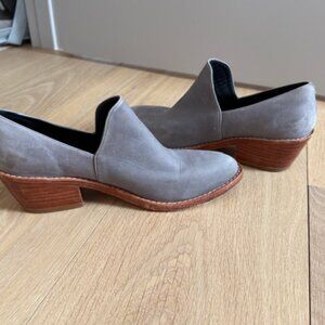 Women’s Vero Cuero Leather Loafer-Style Heels | EU 38